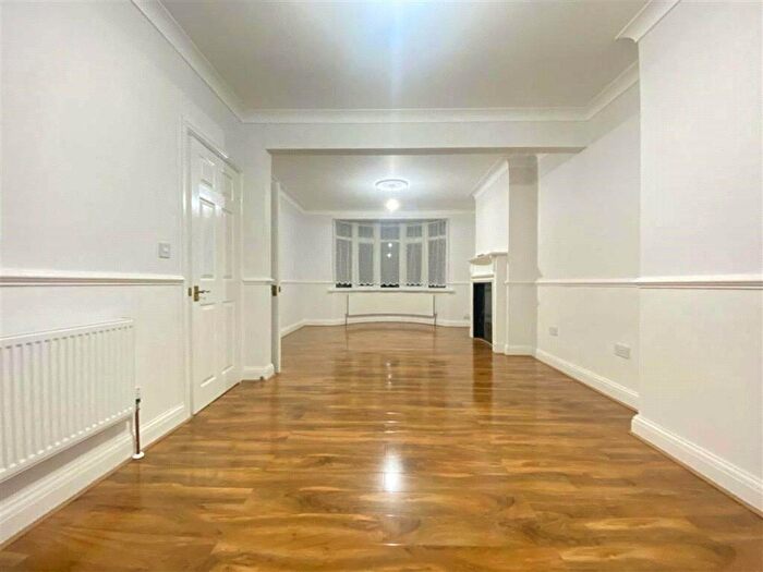 3 Bedroom Terraced House To Rent In Eton Road, London, IG1