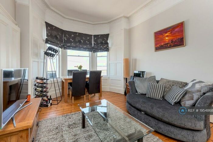 3 Bedroom Flat To Rent In Perth Street, Edinburgh, EH3