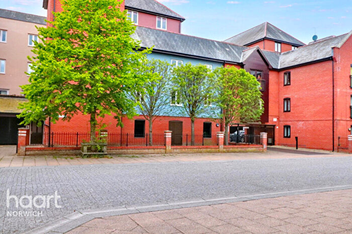 2 Bedroom Apartment For Sale In Wherry Road, Norwich, NR1
