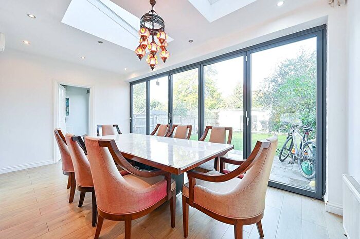 6 Bedroom Semi Detached House To Rent In Delamere Road, Ealing, London, W5