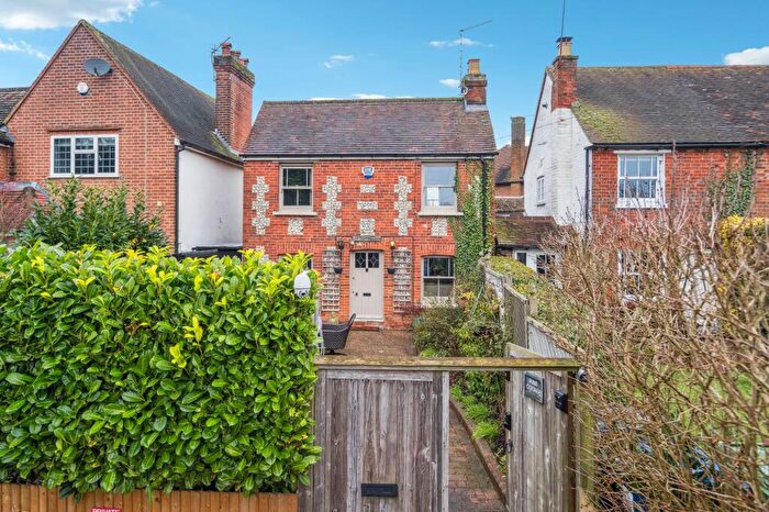 2 Bedroom Detached House To Rent In Church Road, Seer Green, HP9
