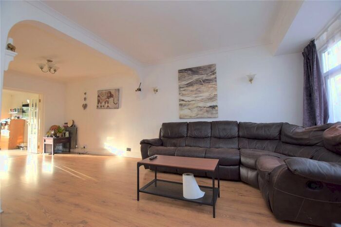 3 Bedroom Terraced House To Rent In Stanley Avenue, Dagenham, Essex, RM8