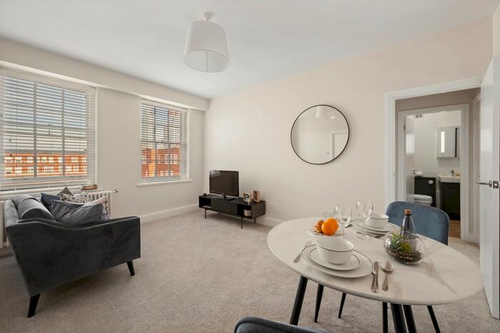 1 Bedroom Flat To Rent In Dolphin Square, London, SW1V