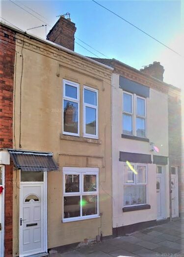 2 Bedroom Terraced House To Rent In Farringdon Street, Leicester, LE5