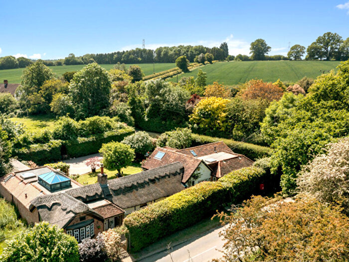 4 Bedroom Cottage For Sale In Magpie Lane, Amersham, HP7