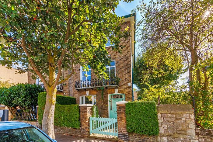 5 Bedroom Property For Sale In Vicars Road, Gospel Oak, NW5