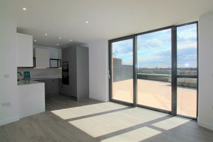 1 Bedroom Apartment To Rent In Willowbrook House, N4