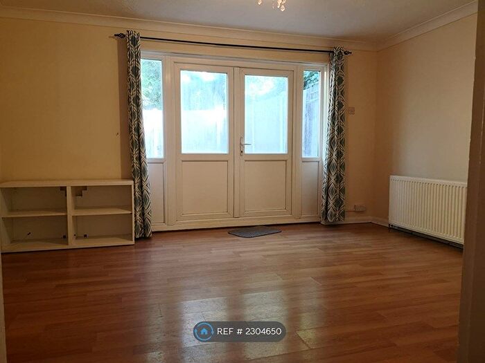 1 Bedroom Flat To Rent In Belgrave Road, Iford, IG1