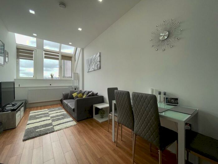 2 Bedroom Apartment To Rent In Elm Street, Ipswich, IP1