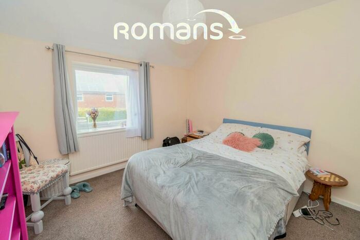 6 Bedroom Semi-Detached House To Rent In Stanmore, Winchester, SO22