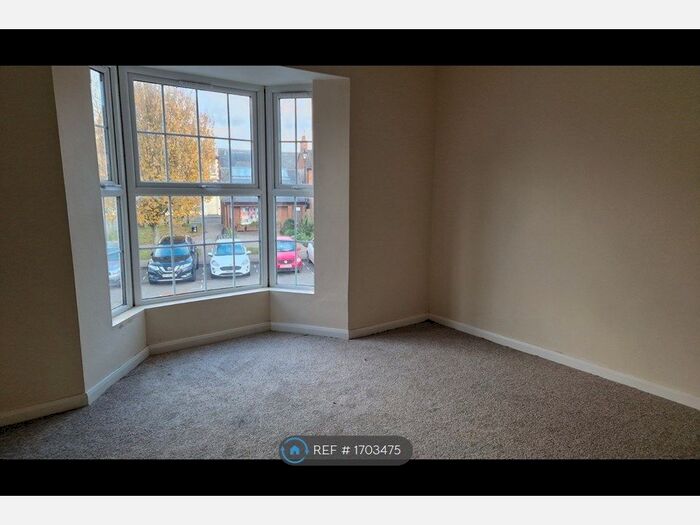 1 Bedroom Flat To Rent In Market Place, Long Buckby, Northampton, NN6