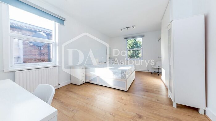 5 Bedroom Terraced House To Rent In Empire Avenue, London N18