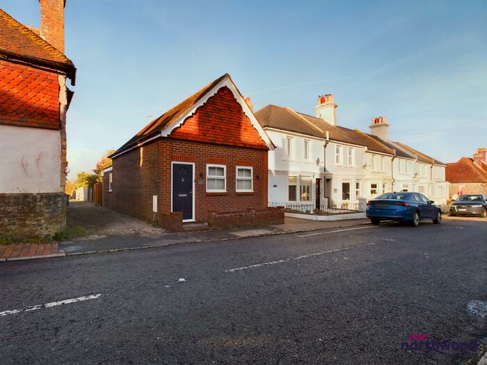 1 Bedroom Bungalow To Rent In Castle Terrace, Pevensey, BN24