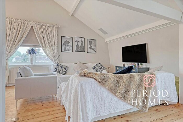 2 Bedroom Duplex For Sale In Market Place, Ingatestone, CM4