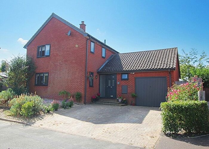 3 Bedroom Detached House For Sale In Croft Close, Wickhambrook, CB8