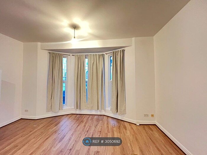 2 Bedroom Flat To Rent In West End Lane, London, NW6