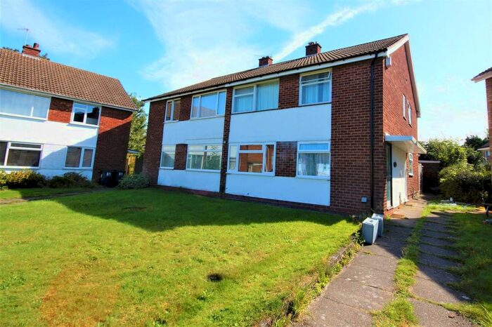 2 Bedroom Maisonette To Rent In Lazy Hill, Birmingham, B38
