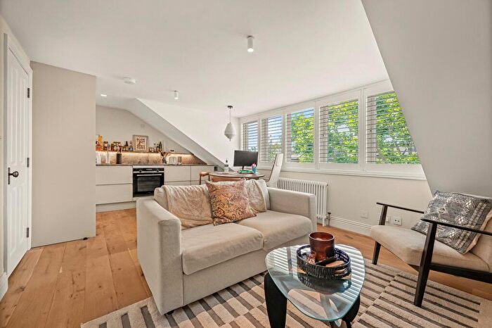 1 Bedroom Flat For Sale In Primrose Gardens, Belsize Park, NW3
