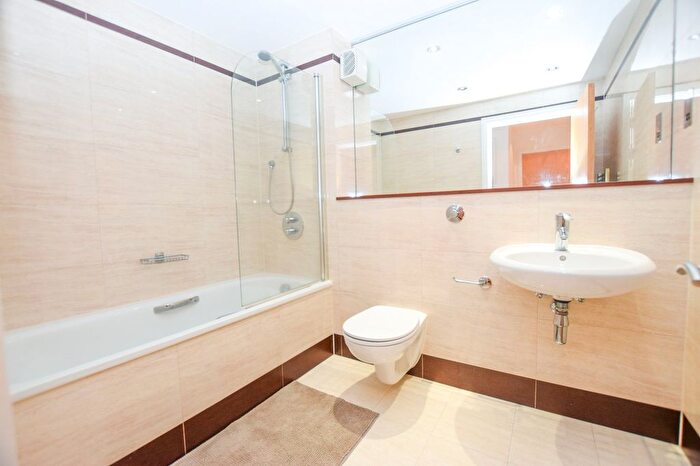 1 Bedroom Flat To Rent In The Bridge, Chapel Wharf, Salford, M3