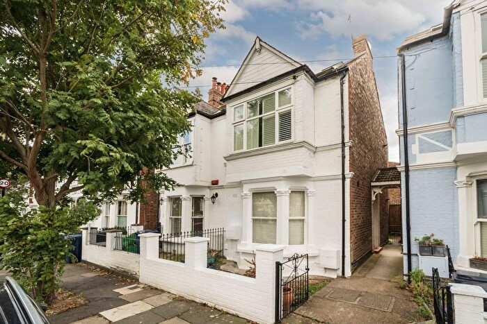 1 Bedroom Flat To Rent In Graham Road, London, W4