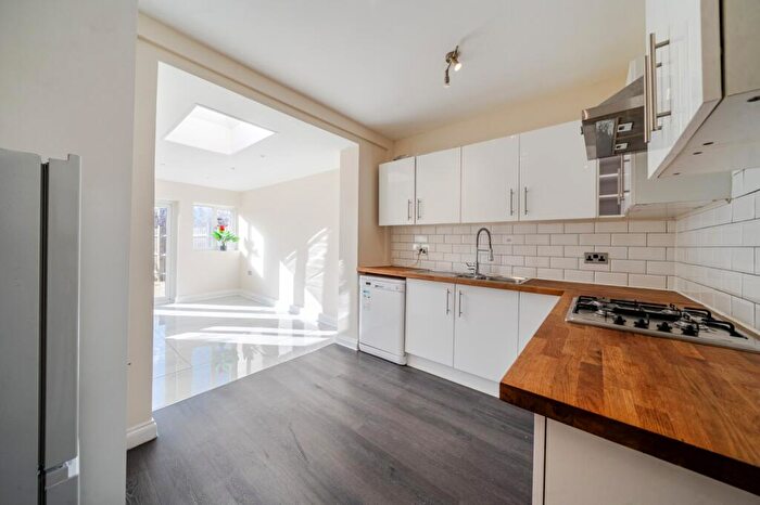 4 Bedroom Terraced House To Rent In Hargood Road London, SE3