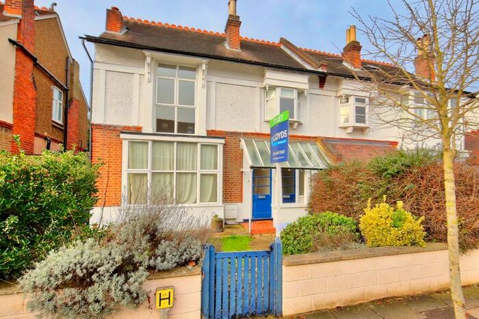 1 Bedroom Flat To Rent In King Edwards Grove, Teddington, TW11