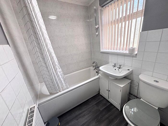 2 Bedroom Terraced House To Rent In Egton Street, Hull, HU8