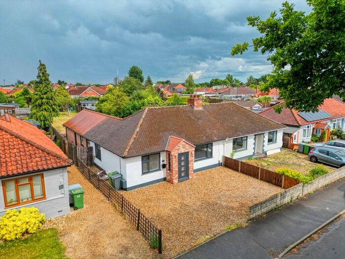 3 Bedroom Bungalow To Rent In Links Avenue, Hellesdon, Norwich., NR6