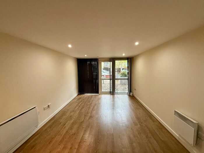 2 Bedroom Apartment To Rent In The Quartz, Hall Street, Birmingham, B18