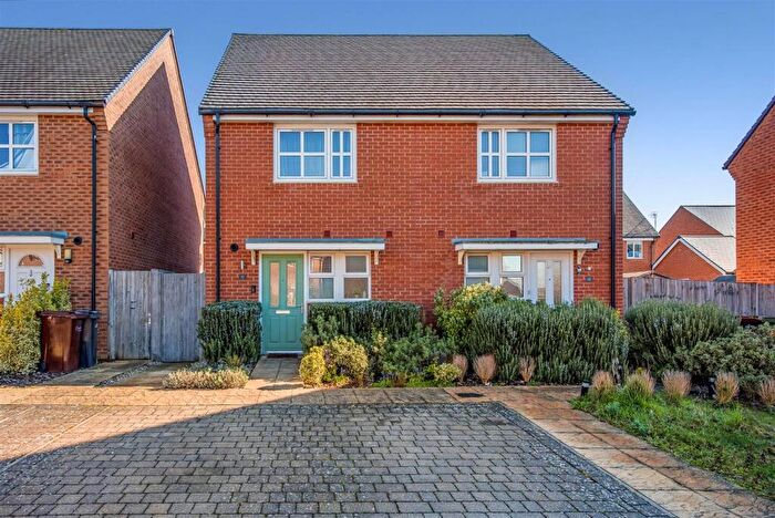 2 Bedroom Semi Detached House For Sale In Heddle Road, Andover, SP11