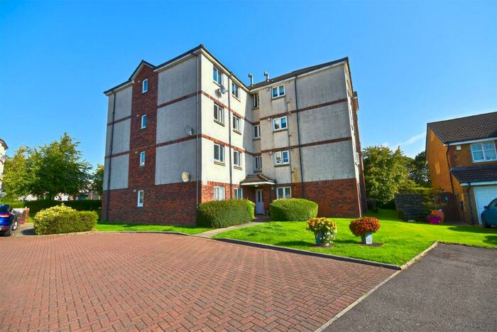 2 Bedroom Flat To Rent In Oceanfield, Clydebank, G81