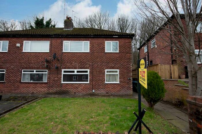 2 Bedroom Maisonette To Rent In Mountside Crescent, Prestwich, M25