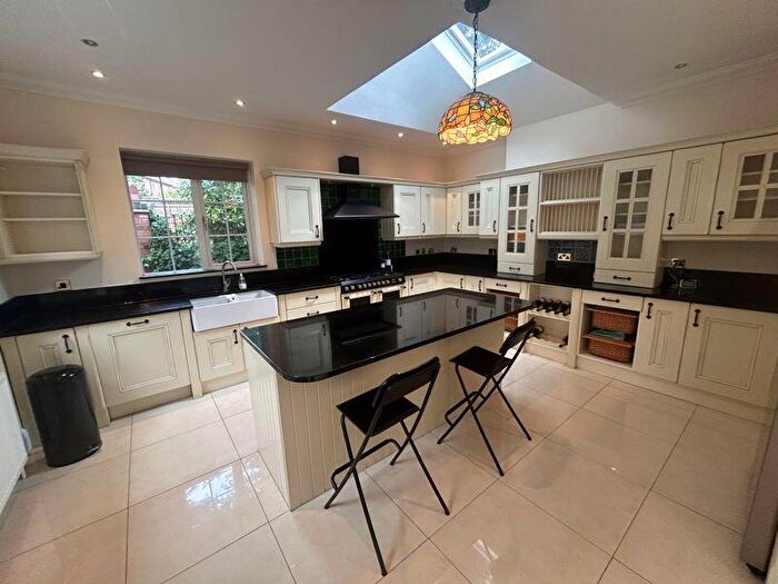 1 Bedroom Flat To Rent In Hagley Road, Edgbaston, B17