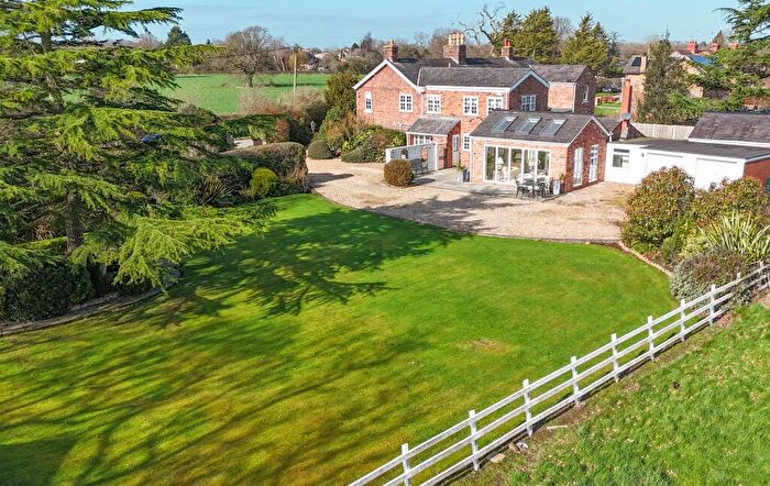 4 Bedroom Semi-Detached House For Sale In Kingswood Lane, Saughall, Chester, CH1