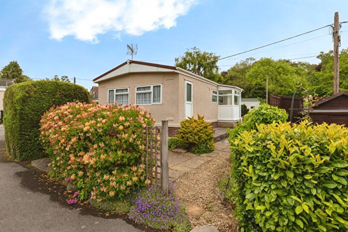 2 Bedroom Park Home For Sale In Quarry Rock Gardens, Bath, BA2