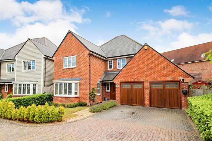 4 Bedroom Detached House For Sale In Kilnwood Close, Faygate, Horsham, West Sussex., RH12