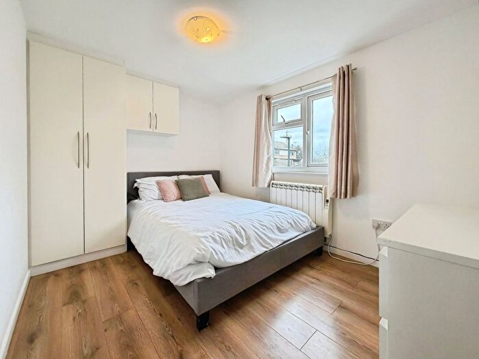 2 Bedroom Flat To Rent In Conway Road, Whitton, Hounslow, TW4