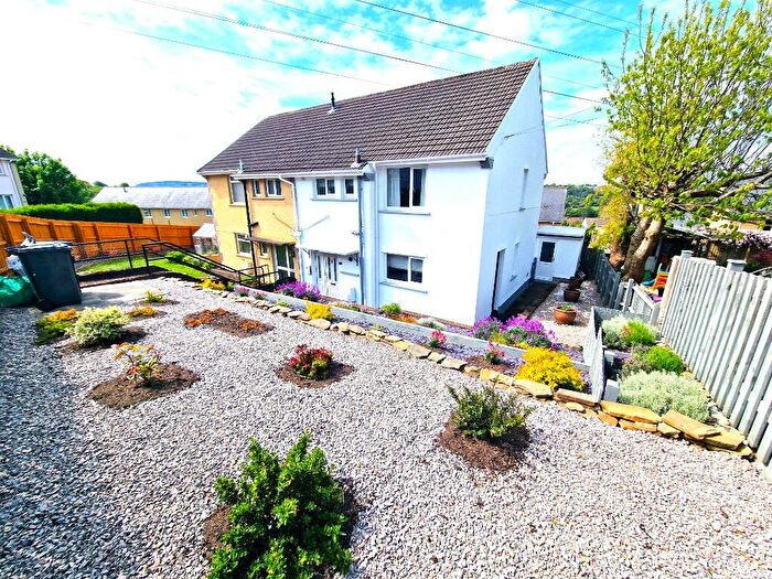 3 Bedroom Semi Detached House For Sale In Aneurin Avenue, Crumlin, NP11