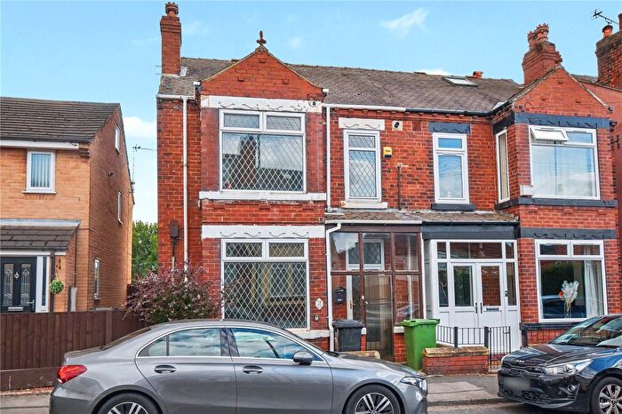 3 Bedroom Semi-Detached House For Sale In Station Road, Kippax, Leeds, West Yorkshire, LS25