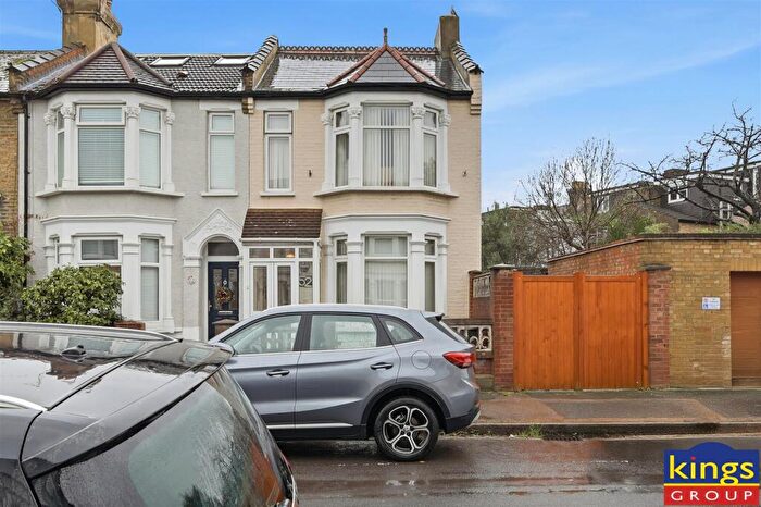 3 Bedroom End Of Terrace House For Sale In Greville Road, London, E17