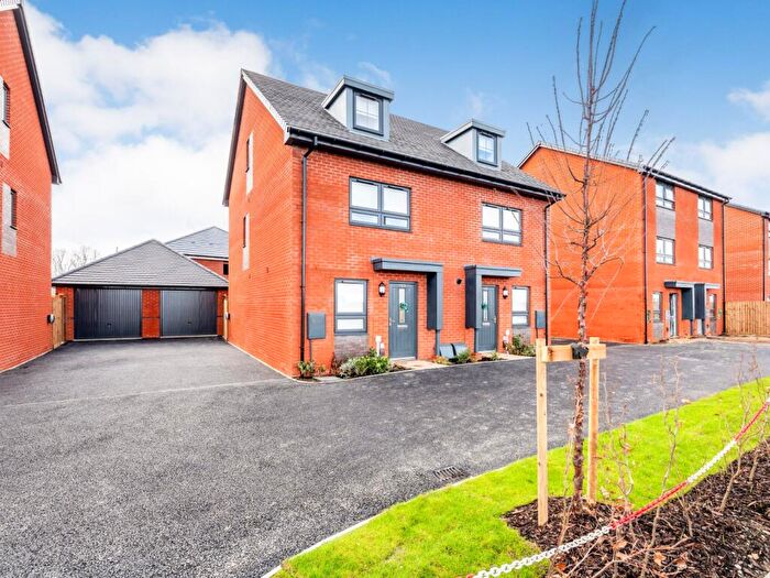 3 Bedroom Semi-Detached House To Rent In White Lias Way, Upper Lighthorne, Leamington Spa, CV33