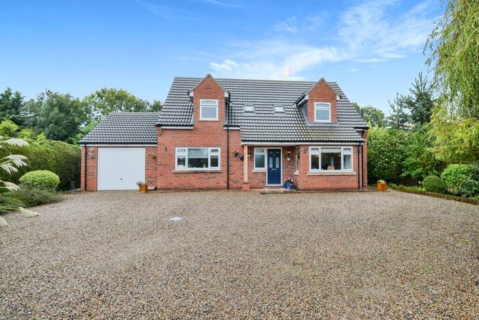 4 Bedroom Detached House For Sale In Northallerton Road, Leeming Bar, Northallerton, North Yorkshire, DL7