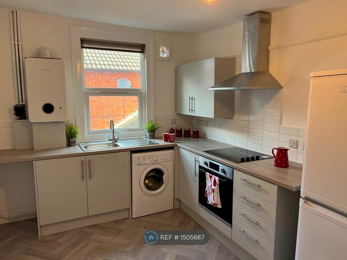 1 Bedroom Flat To Rent In North Street, Cannock, WS11