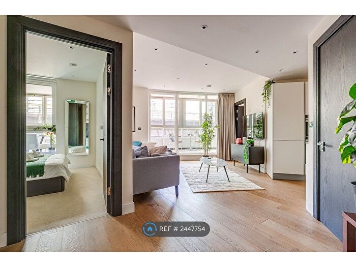 2 Bedroom Flat To Rent In Sophora House, London, SW11