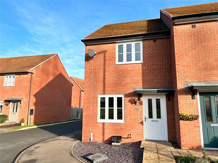 2 Bedroom End Of Terrace House For Sale In Great Northern Gardens, Bourne, Lincolnshire, PE10