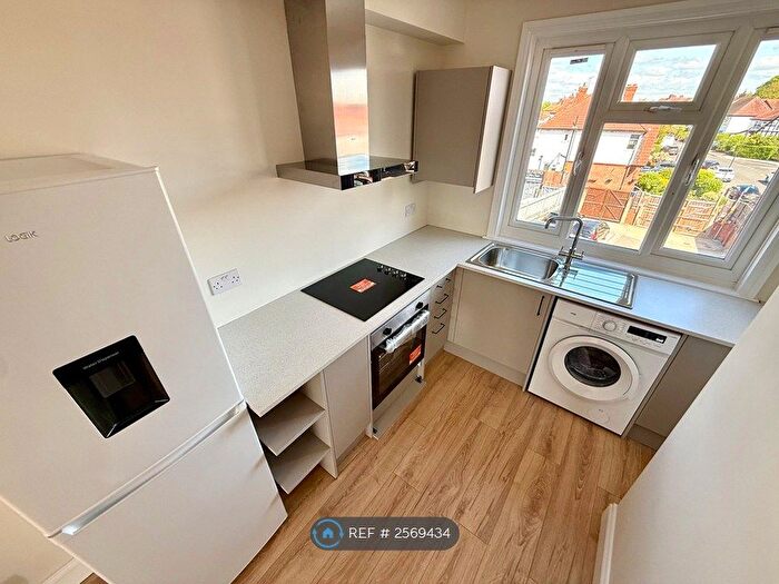 2 Bedroom Flat To Rent In East Lane, Wembley, HA0