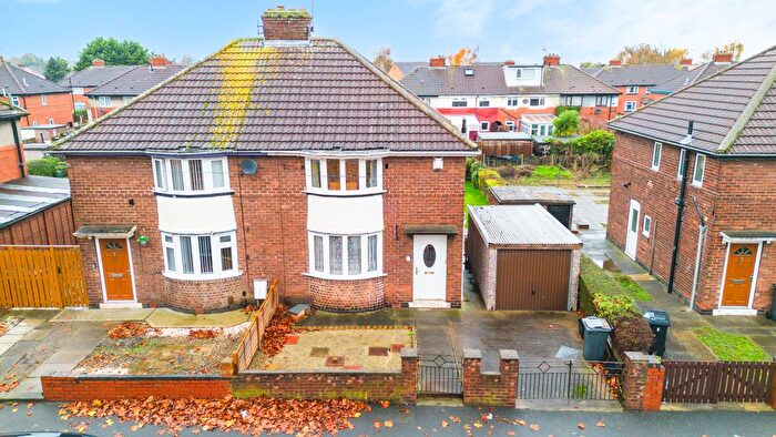 3 Bedroom Semi Detached House For Sale In Kingsway North, York, YO30