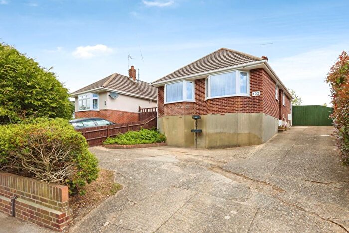 2 Bedroom Bungalow For Sale In Dale Valley Road, Oakdale, Poole, Dorset, BH15