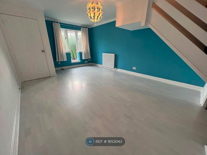 2 Bedroom Semi-Detached House To Rent In Scarrel Gardens, Glasgow, G45