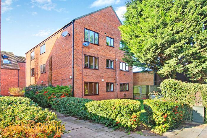 1 Bedroom Apartment To Rent In Chilworth Gate, Broxbourne, EN10